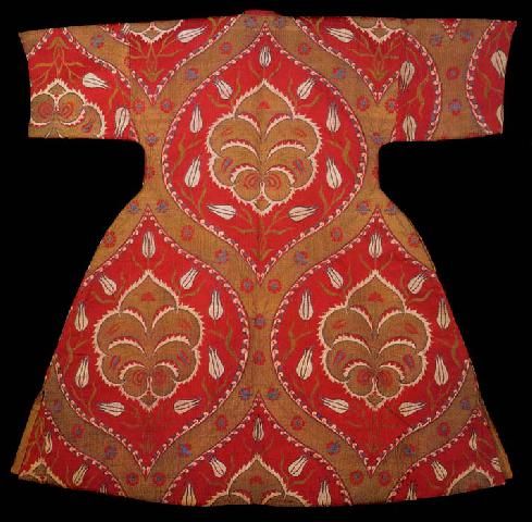 Caftan with a bump gore at the hip
